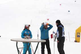 Drei Skifahrer bei den Familienskitagen 2017