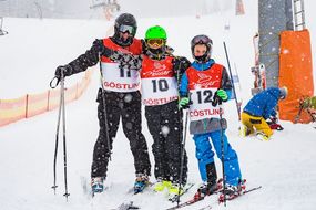 Drei Skifahrer beim Familienskitag am 21. Jänner 2018